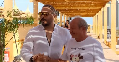 "اليوم السابع" ينفرد بنشر صور كليب "دقى يا مزيكا "بالجونة