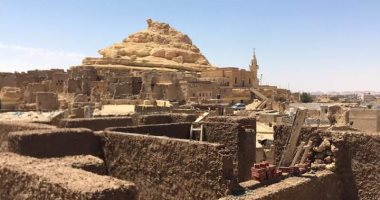محافظ مطروح يوجه بالحفاظ على الشكل الحضارى والسياحى بواحة سيوة .. صور