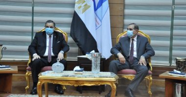 محافظ كفر الشيخ يكشف إنشاء محاور جديدة وإنهاء طريق دسوق بمليار و26 مليون جنيه 