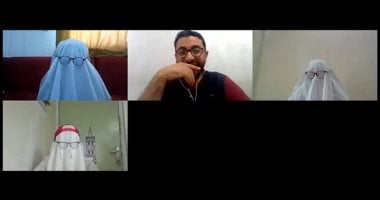 هالوين فى الدرس.. محمد فوجئ بتنكر طلابه فى زى أشباح.. اعرف رد فعله