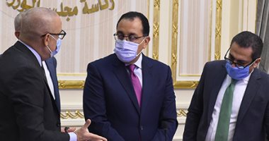 مدبولى يُهنئ وزير الإسكان بفوز هيئة المجتمعات العمرانية بجائزة الأمم المتحدة