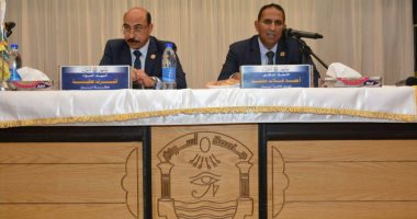 جامعة أسوان تطبق التعليم الهجين أون لاين.. يتيح دخول 10 آلاف طالب فى توقيت واحد