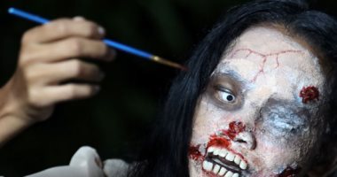 مكياج الزومبى وبيع ملابس الموتى أون لاين فى تايلاند .. البوم صور