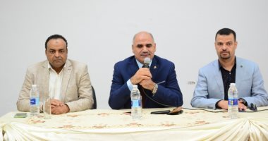 رئيس جامعة الأقصر يجتمع بأعضاء هيئة تدريس كلية الفنون الجميلة