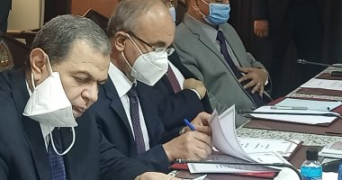 رئيس جامعة الزقازيق ووزير القوى العاملة يوقعان بروتوكولى تعاون