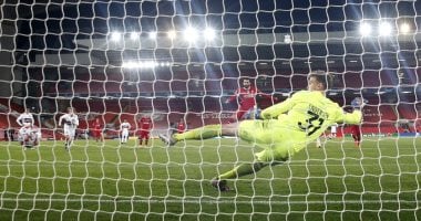 ليفربول يحتفل بـ"صلاح" بعد وصوله لـ13 هدفا من 17 مباراة على أنفيلد بدورى الأبطال