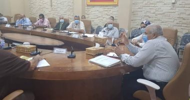 محافظ الوادى الجديد يدعم المنتفعين بمشروعات الظهير الزراعى بـ50 % لتركيب شبكات الرى