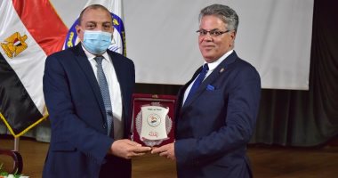 جامعة بنى سويف يكرم العمداء السابقين والباحثين الحاصلين على جوائز تشجيعية