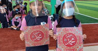 عرض مسرحى عن المولد النبوى واستنكار الرسوم المسيئة ضد النبي بالإسكندرية.. فيديو وصور