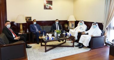 سفير مصر بالرياض يبحث قضايا العمل والعمال مع مسئول بالمملكة