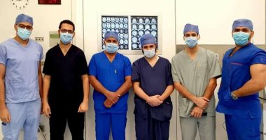 فريق طبى بجامعة حلوان ينجح فى استئصال ورم بالمخ لمريضة فى 3 ساعات