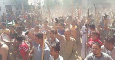 المئات من المسلمين والأقباط يحتفلون بالمولد النبوى فى قنا