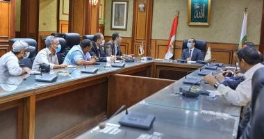  نائب محافظ سوهاج يتابع أعمال لجنة المراكز التكنولوجية
