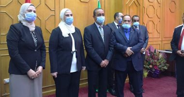 وزيرة التضامن بالإسماعلية لافتتاح مشروعات وتوزيع 10 آلاف بطانية.. صور