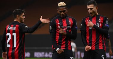 ميلان يتخطى براج التشيكى بثلاثية ويتصدر مجموعته بالدوري الأوروبي.. فيديو