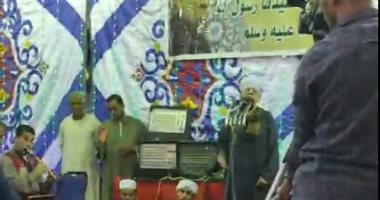 شاهد.. ياسين التهامى يشدو وسط الآلاف فى الأقصر احتفالا بالمولد النبوى الشريف