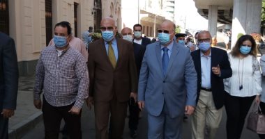 محافظ القاهرة يتفقد أعمال تطوير محيط متحف المركبات الملكية ببولاق أبو العلا