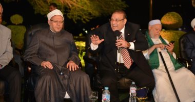 الليلة.. "صالون المحور" يحتفل بالمولد النبوى بحضور مفتى الديار المصرية وعلى جمعة وحسن راتب