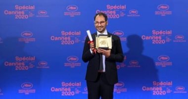 المخرج المصرى الحاصل على "السعفة الذهبية" يهدى الجائزة للراحل يوسف شاهين