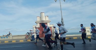 انطلاق ماراثون للتوعية بسرطان الثدى فى الإسكندرية.. صور