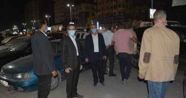 محافظ الغربية يتفقد شوارع طنطا فى جولة ليلية ويوجه برفع الإشغالات.. صور