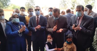 محافظ كفر الشيخ يفتتح مدرسة محمود السيد شحاتة للتعليم الأساسى.. صور