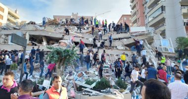 520 هزة ارتدادية.. 30 صورة ترصد أثار زلزال مدمر ضرب مقاطعة إزمير التركية