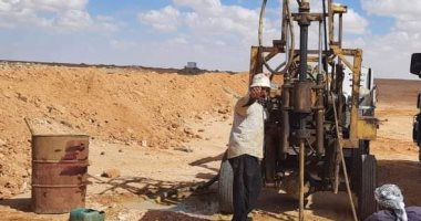 محافظ مطروح يعلن بدء أعمال مشروع ازدواج طريق "سيوة - مطروح"