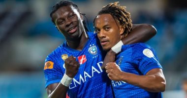 ثنائية جوميز تقود الهلال لتخطى ضمك بالدوري السعودى.. فيديو