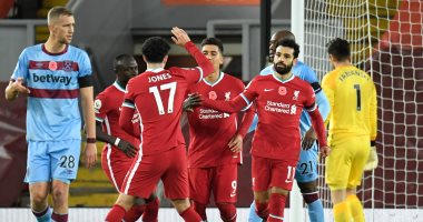 كل أهداف السبت.. فوز صعب لليفربول ورباعية ريال مدريد وتعثر برشلونة