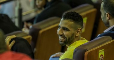 مؤمن زكريا يعقد جلسة مع وزير الرياضة على هامش نهائى القرن