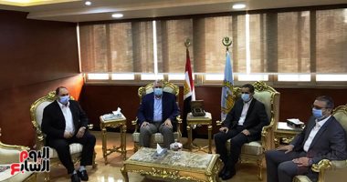 محافظ الغربية يستقبل وزير الزراعة لافتتاح عدد من المشروعات.. صور