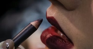 7 اتجاهات شائعة في المكياج لا ينصح بها خبراء التجميل.. شايفينها مبتذلة