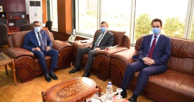 محافظ مطروح يستقبل مصطفى الفقى والمسلمانى استعدادا لعقد مجلس الجامعة الـ28