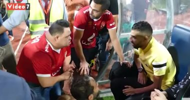وصلة هزار بين مؤمن زكريا وأمح الدولي في ليله تتويج الأهلي بدرع الدوري