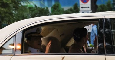 ملك تايلاند والملكة سوثيدا يحضران حفل دينى فى بانكوك.. صور