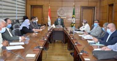 محافظ الدقهلية يطالب شركة النظافة برفع 435 ألف طن قمامه ودفنها بالطرق الصحية