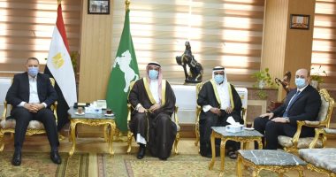 محافظ الشرقية يلتقى رئيس مجلس القبائل العربية