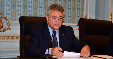 البرلمان يمنح وزير السياحة حق إيقاف نشاط الشركات المخالفة عن ممارسة العمرة