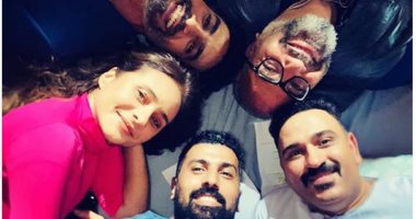 محمد سامى وأكرم حسنى ونيللى كريم وبيومي فؤاد x صورة من كواليس العميل صفر