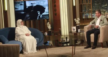 ياسمين الخيام لعمرو الليثى: أمى كانت خفيفة الظل وجدتى هى من رشحتها لأبى