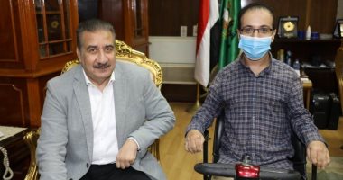 شاب من ذوى الهمم يشكر محافظ المنوفية على تخصيص ماكينة صراف آلى