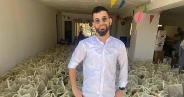 "عمل الخير أهم".. فلسطينى يوزع مساعدت على الفقراء بدلا من إقامة حفل زفاف.. صور