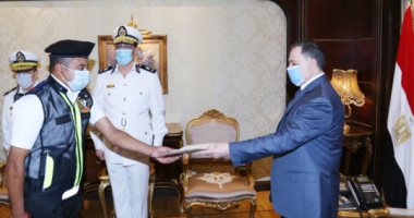 رسائل وزير الداخلية بعد واقعة طفل المرور.. اللواء محمود توفيق: نطبق القانون بكل حسم.. رجالنا يلتزمون بالتحلي بأقصى درجات ضبط النفس رغم التحديات والمخاطر.. وهناك عدد من التجاوزات الشخصية من بعض المخالفين