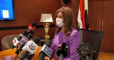 وزيرة الهجرة تتابع تصويت المصريين بالخارج بانتخابات النواب بغرفة العمليات 