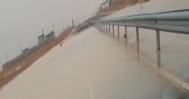 تواصل إغلاق طريق نخل نويبع بوسط سيناء .. صور