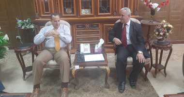 محافظ شمال سيناء يؤكد على مشاركة جامعة العريش فى عمليات التنمية