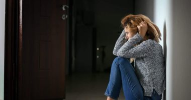 س وج .. ما هو مرض الخوف من الأماكن المغلقة وعلاجه؟