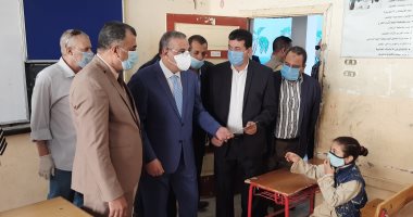 محافظ سوهاج يتفقد المبادرة الرئاسية لمكافحة سوء التغذية بمدرسة النصر بطهطا.. صور 