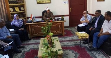 منطقة الأقصر الأزهرية تعقد جلسة لتنسيق مبادرة فحص فيروس سى لطلاب الإعدادية